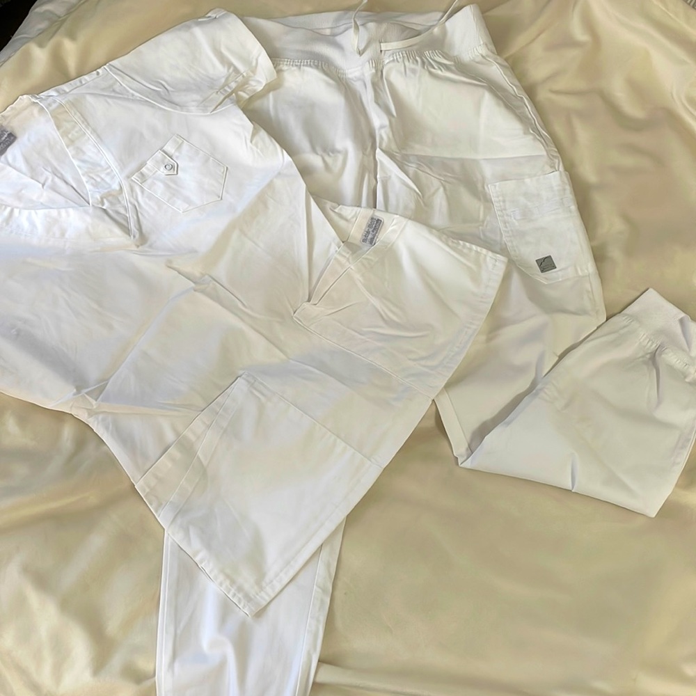 Women’s scrubs